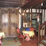 Du Val Au Cesne
