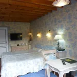 Du Val Au Cesne