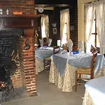 Du Val Au Cesne 招待所