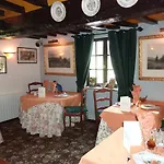 Du Val Au Cesne Gasthuis Croix-Mare