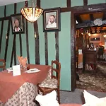 招待所 Du Val Au Cesne 3*