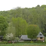 招待所 Du Val Au Cesne 3*