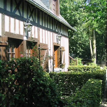 Du Val Au Cesne Pensión