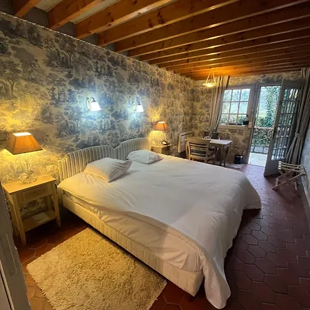 ゲストハウス Du Val Au Cesne