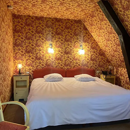 ゲストハウス Du Val Au Cesne 3*