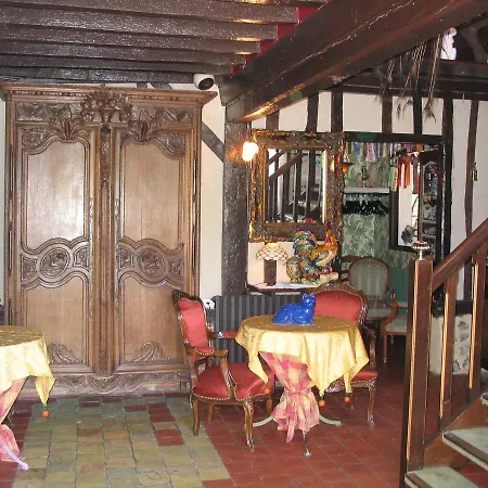 Du Val Au Cesne